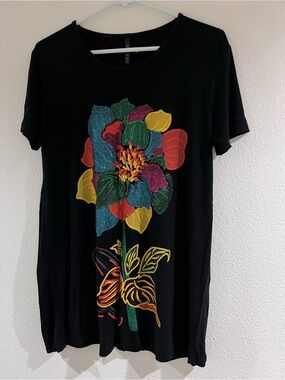 Black Floral Graphic Tee - Multicolor Flower Print